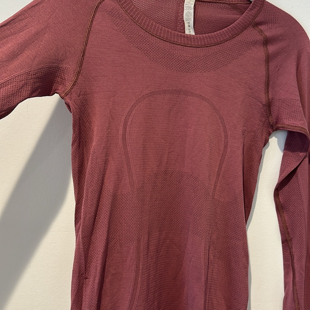 Lululemon Women's Pink Long Sleeve Top - Picture 3 of 10